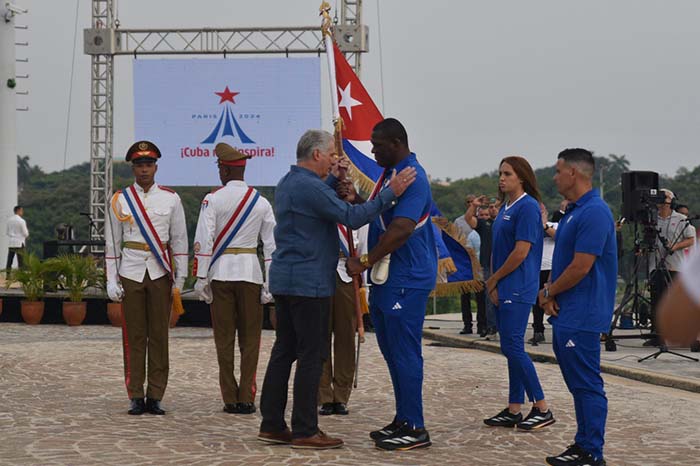Abanderó Díaz Canel delegaciones olímpica y paralímpica a los Juegos de París 2024
