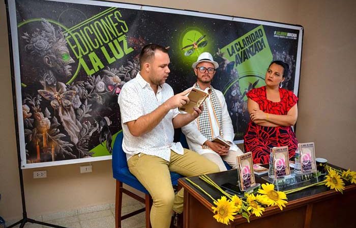 Meritorio trabajo de Ediciones Luz en la promoción de jóvenes escritores