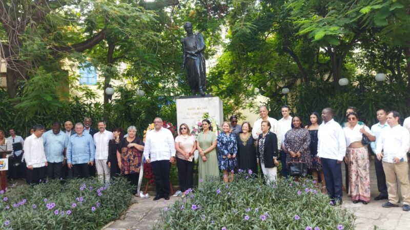 Cuba rinde homenaje al Libertador Simón Bolívar