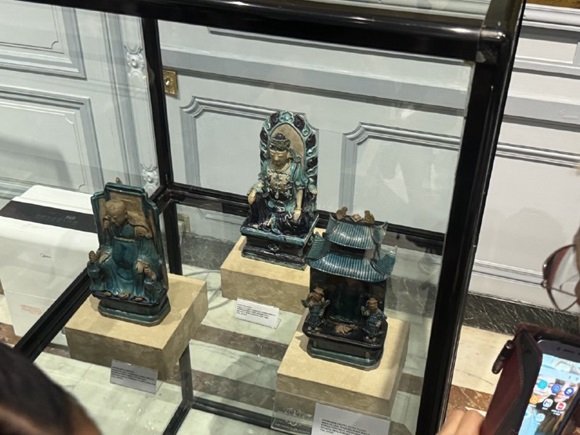 Porcelana Ming de China en Museo de Artes Decorativas de La Habana