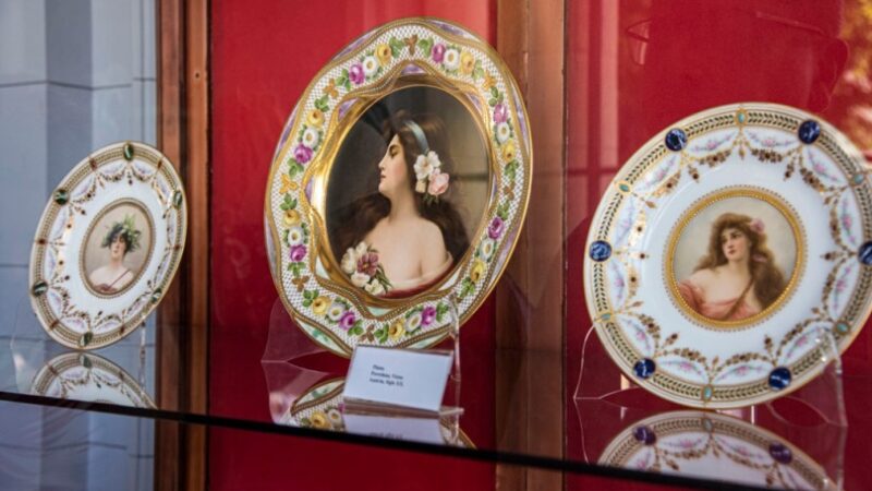 Exposición Flores de Austria en Museo Nacional de Artes Decorativas