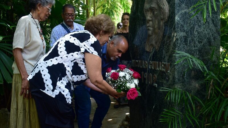 Homenaje a Nicolás Guillén a 35 años de su partida física