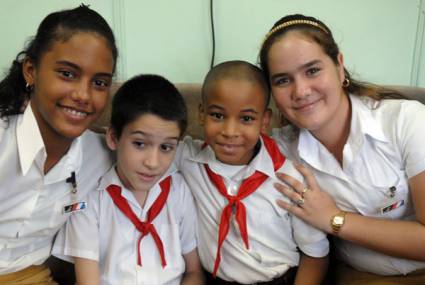 Cuba prioriza atención a niños, adolescentes y jóvenes