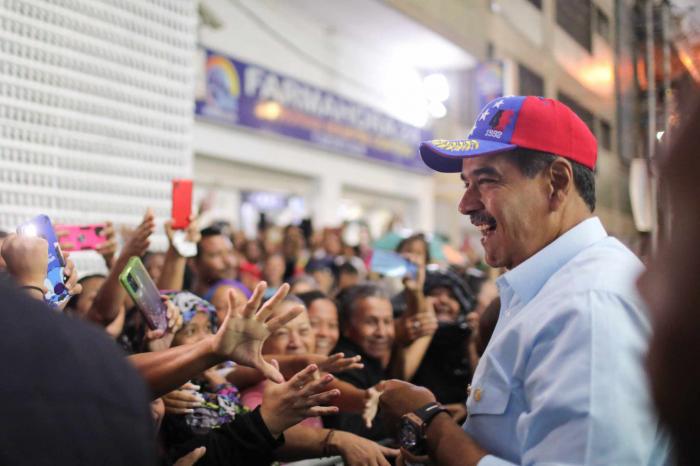 Felicitan Raúl y Díaz-Canel a Maduro por victoria electoral