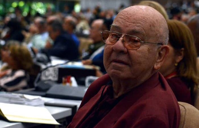 Miguel Barnet: “cubano es quien ame su tierra, no la mancille y la dignifique viva donde viva”