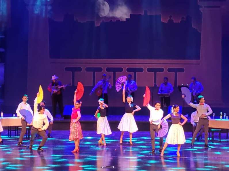 Continúa recorrido del Ballet Español de Cuba por la variada escenografía china