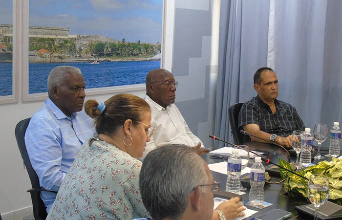 Evalúa Grupo Temporal de Trabajo temas de impacto en la capital cubana