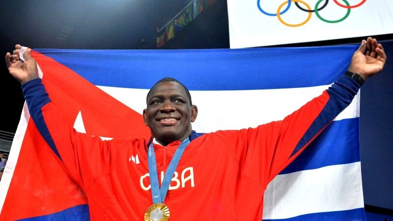 Abrazos para Mijaín López, desde la Cuba que inspira