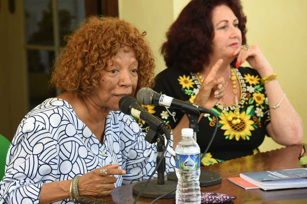 Insiste Nancy Morejón en la necesidad de defender lo cubano