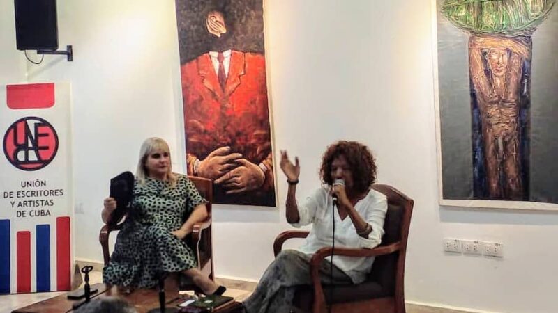 Festejan a Nancy Morejón en la Uneac en su ochenta cumpleaños