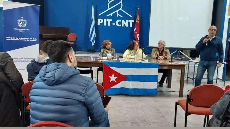 Presentan en Uruguay primera edición impresa con realidad aumentada de La Edad de Oro