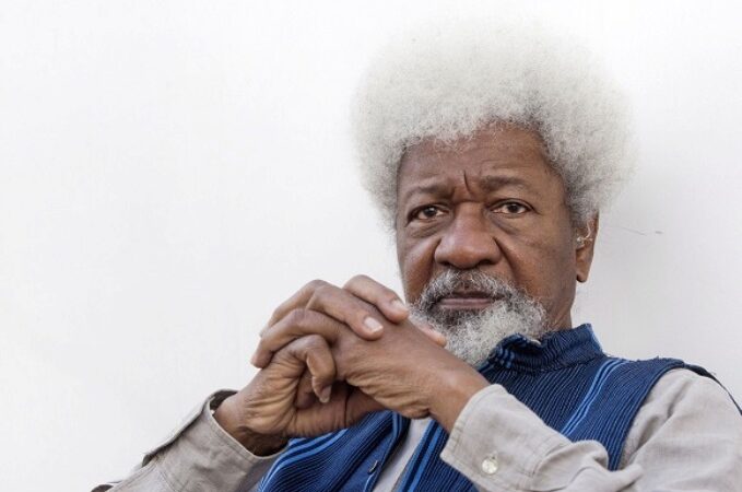 Premio Nobel de Literatura Wole Soyinka visita Cuba