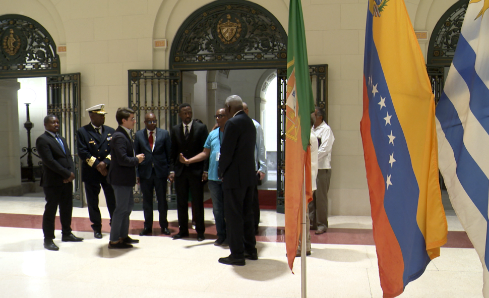 Recibe Esteban Lazo a presidente del Consejo Nacional de Namibia