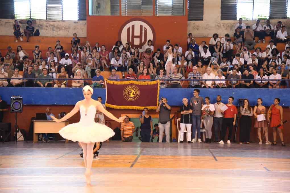 Ballet Nacional de Cuba y Federación Estudiantil Universitaria en unión fraternal de inolvidable legado