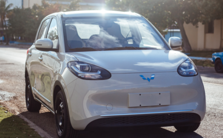 En Mesa Redonda, la nueva política de comercialización de vehículos en el país