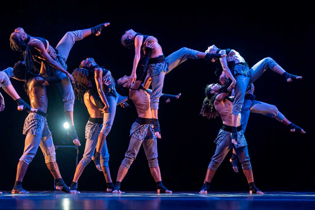 Con Carmina Burana se honra en Cuba 65 años de danza, cultura, arte y movimiento