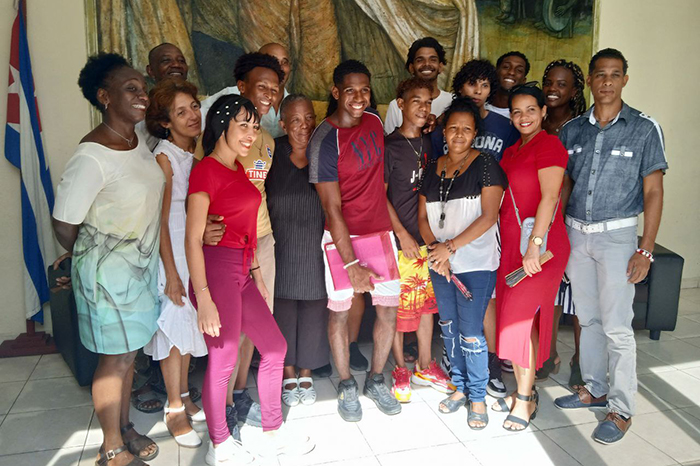 Inauguran unidad artístico docente de Estudio Teatral Macubá