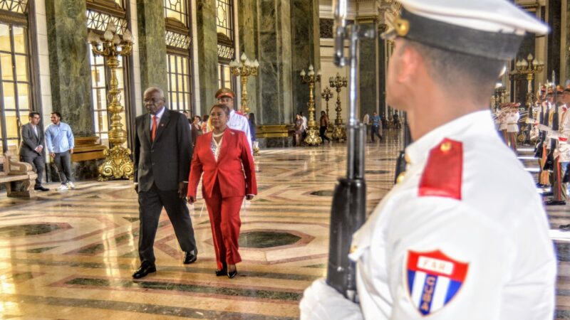 Presidente del Parlamento cubano recibe a presidenta de la cámara de representantes de Trinidad y Tobago