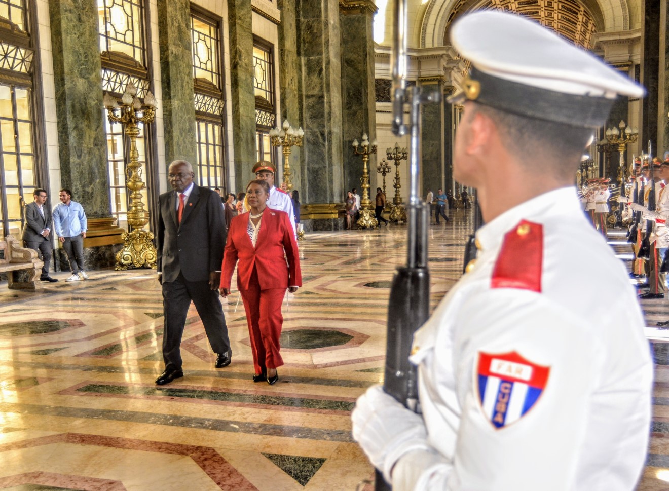 Presidente del Parlamento cubano recibe a presidenta de la cámara de representantes de Trinidad y Tobago