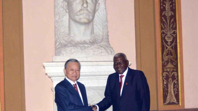 Intercambió presidente de la Asamblea Nacional del Poder Popular con presidente de Vietnam