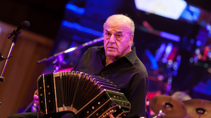 En la Media hora con su intérprete, Raúl Garello