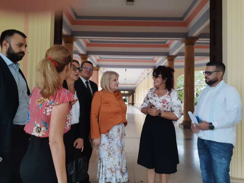 Delegación serbia visita Universidad de Ciencias Médicas de La Habana
