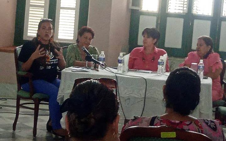 Cuba cuenta con nueva normativa sobre cuidados de las personas