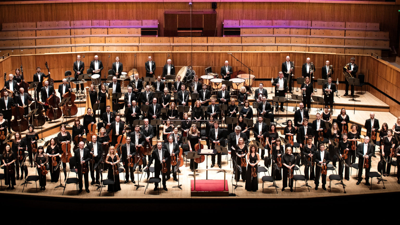 Orquesta Filarmónica Real de Londres interpreta clásicos de Queen