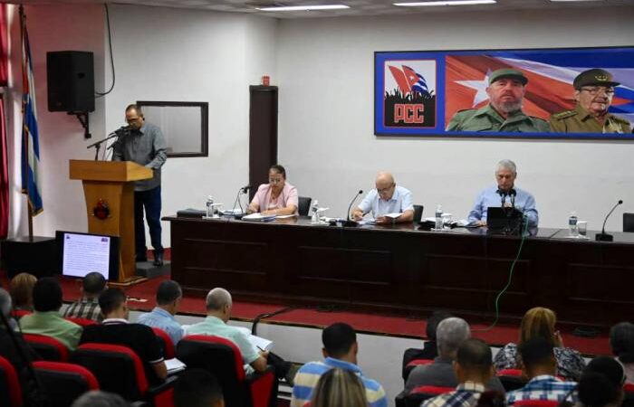 Díaz-Canel: Cuba vive momentos complejos, pero superables