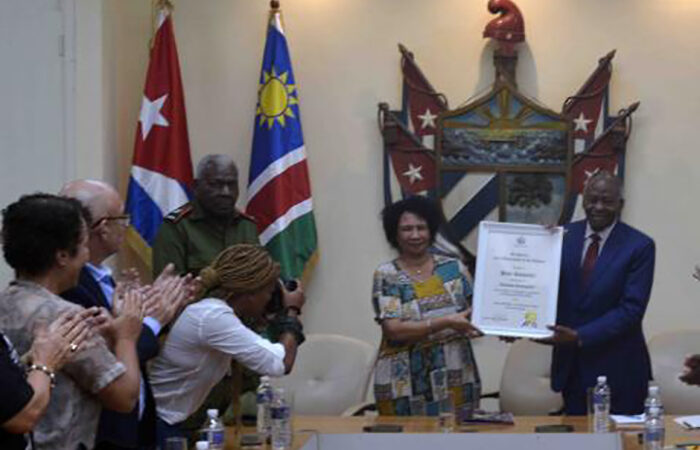 Otorgan a Peter Katjavivi Condición de Visitante Distinguido de la Universidad de La Habana