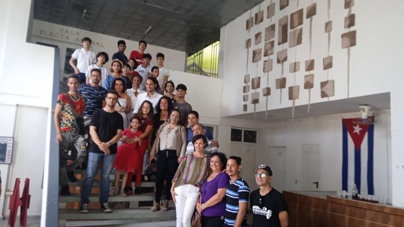 Concluyó Encuentro de Artistas Papeleros en Holguín