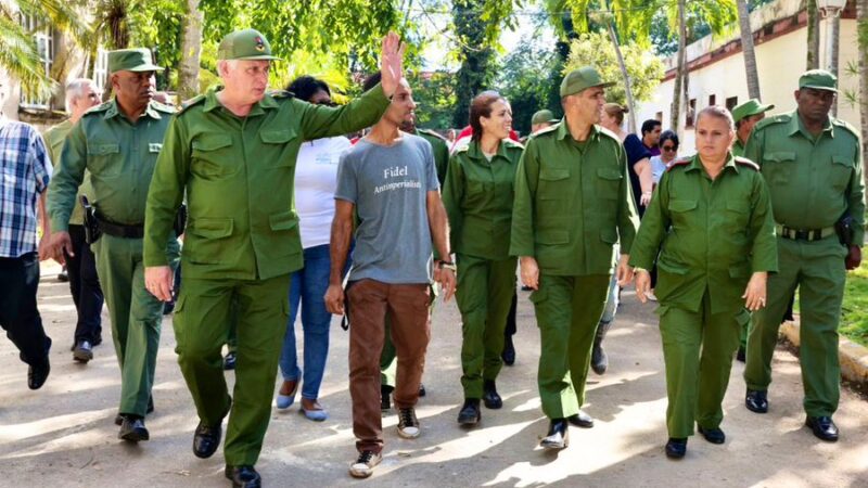 Díaz Canel: Cuba está de pie, unida y recuperándose