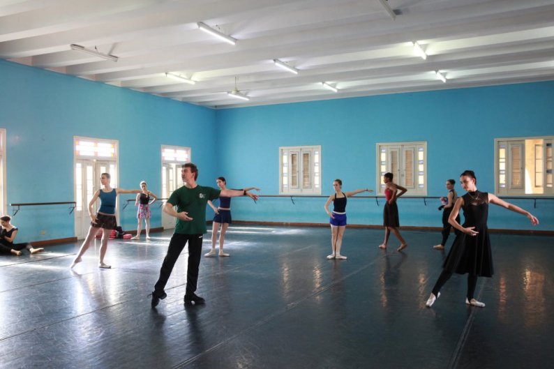 Homenajeará Ballet Nacional de Cuba al maestro argentino Julio Bocca
