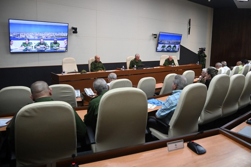 Insta Presidente cubano a enfocar la recuperación en la reparación y construcción de viviendas