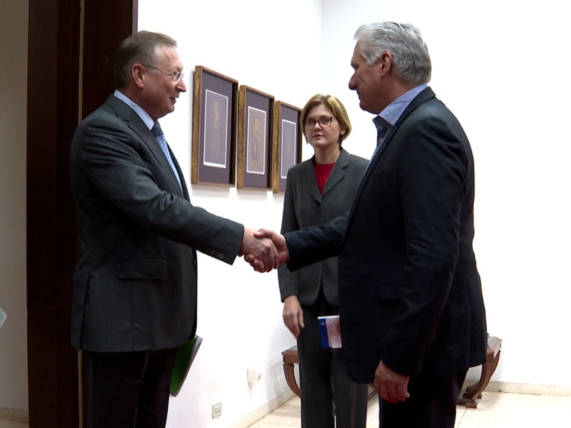 Recibe Presidente de Cuba al Director General de la empresa rusa Zarubezhneft