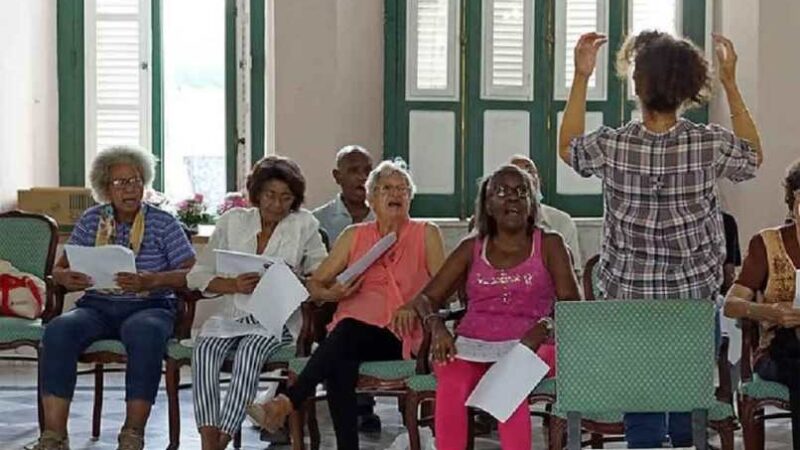 Cantan Cuba y Perú en la XV Bienal de La Habana