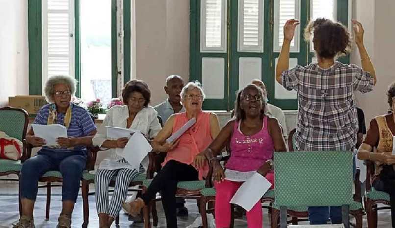 Cantan Cuba y Perú en la XV Bienal de La Habana