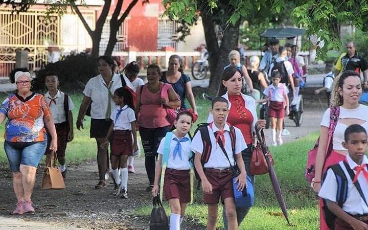 Reiniciará el próximo lunes el curso escolar en todos los niveles educativos