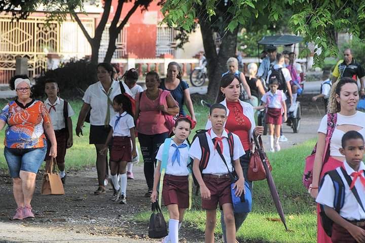 Reiniciará el próximo lunes el curso escolar en todos los niveles educativos