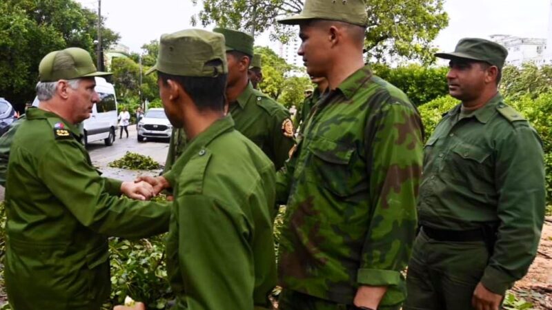 Destaca Díaz-Canel heroísmo colectivo en recuperación tras huracanes