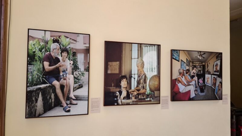 Exposición Abuelas y Abuelos Prestados desde la artista cubana Moník Molinet