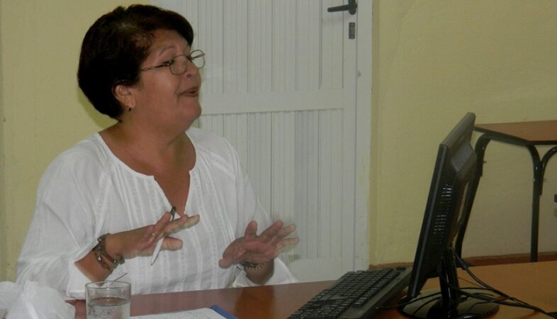 Gana escritora Juventina Soler Premio de Poesía América Bobia 2024