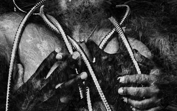 Invita Jesús Lara Sotelo a exposición fotográfica Absurdo claro casi negro