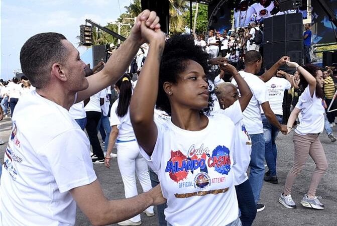 Bailadores de Casino cierran actividades por cumpleaños 505 de La Habana