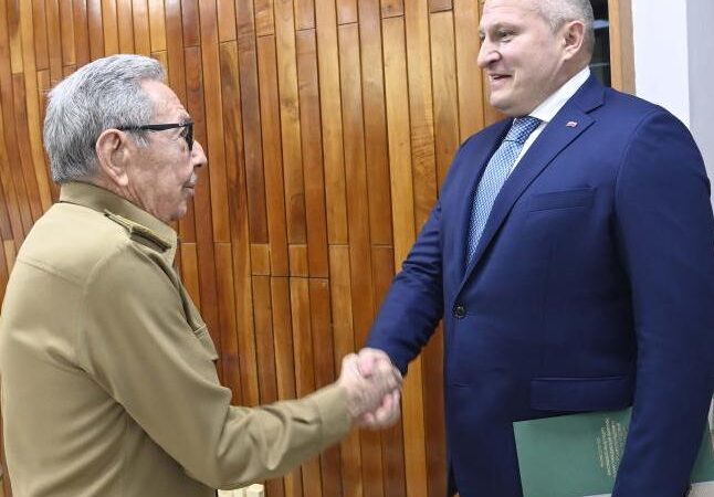 Recibió Raúl al Ministro de Situaciones de Emergencias de la Federación de Rusia