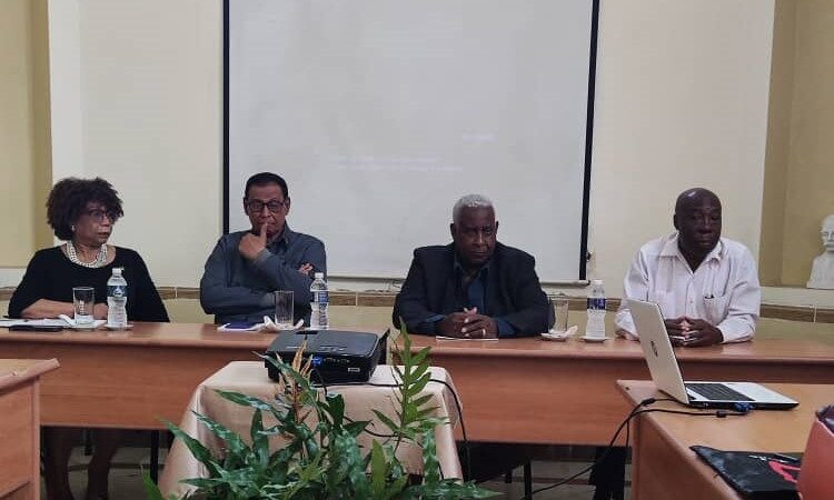 Sesionó Conferencia Internacional de la Asociación de Pedagogos de Cuba (+Fotos)