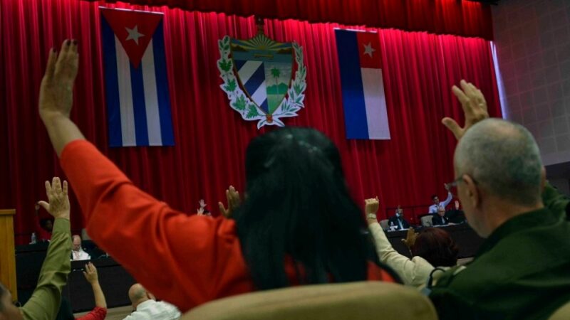 Parlamento cubano aprueba Ley del Notariado