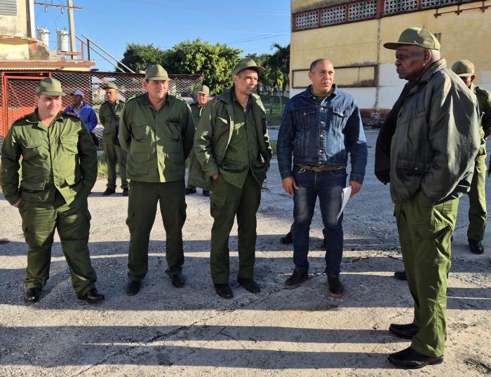 Asistió Esteban Lazo a jornada del Día Nacional de la Defensa en Los Pinos, Arroyo Naranjo