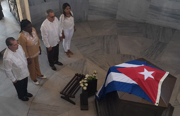 El primer homenaje de enero en Santiago de Cuba para Fidel y Martí