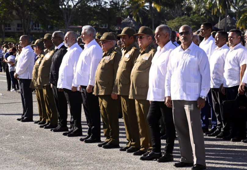 Encabeza Díaz-Canel ceremonia de homenaje póstumo a los combatientes fallecidos